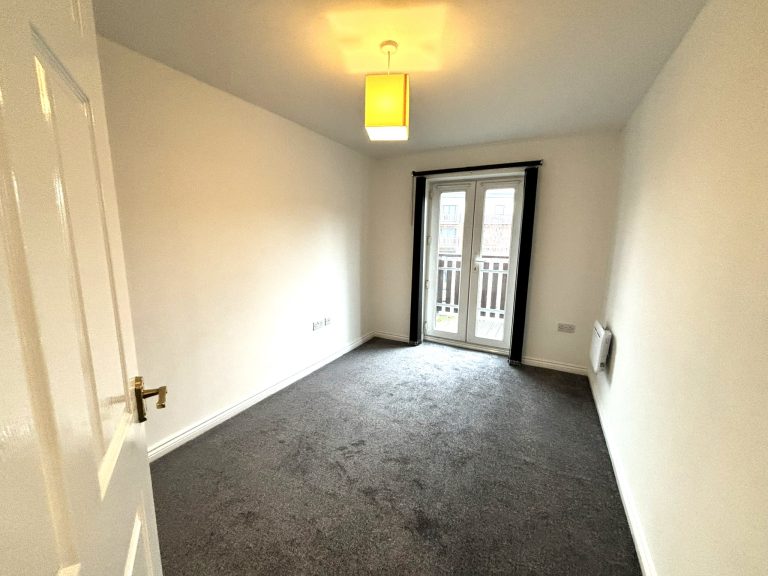 Canalside, Radcliffe, M26