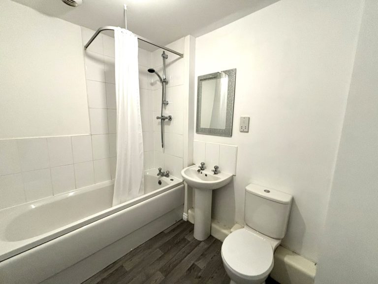 Canalside, Radcliffe, M26