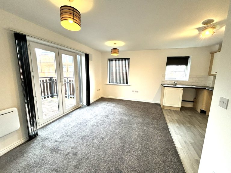 Canalside, Radcliffe, M26