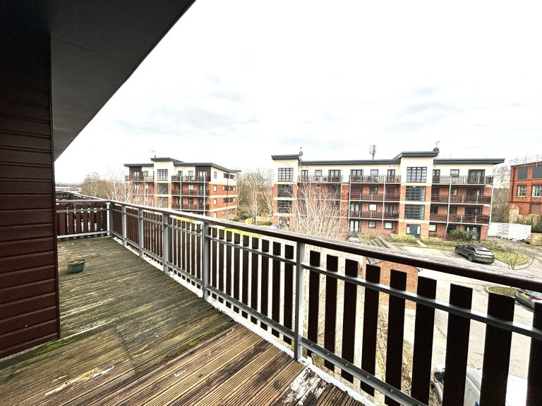 Canalside, Radcliffe, M26