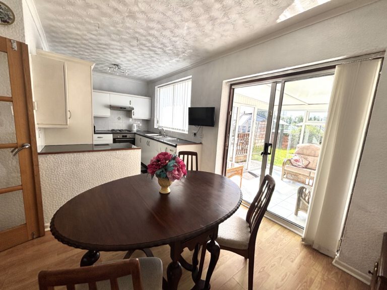 Ringley Road West, Radcliffe, M26