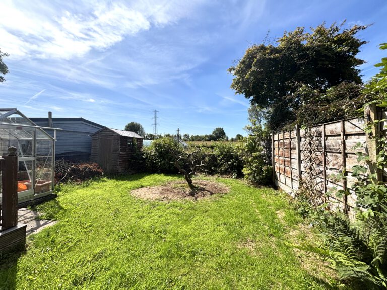 Ringley Road West, Radcliffe, M26