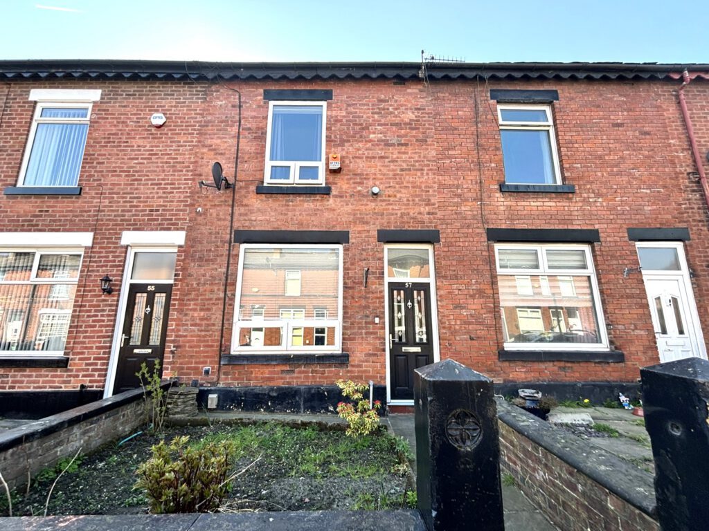 Knowles Street, Radcliffe, M26
