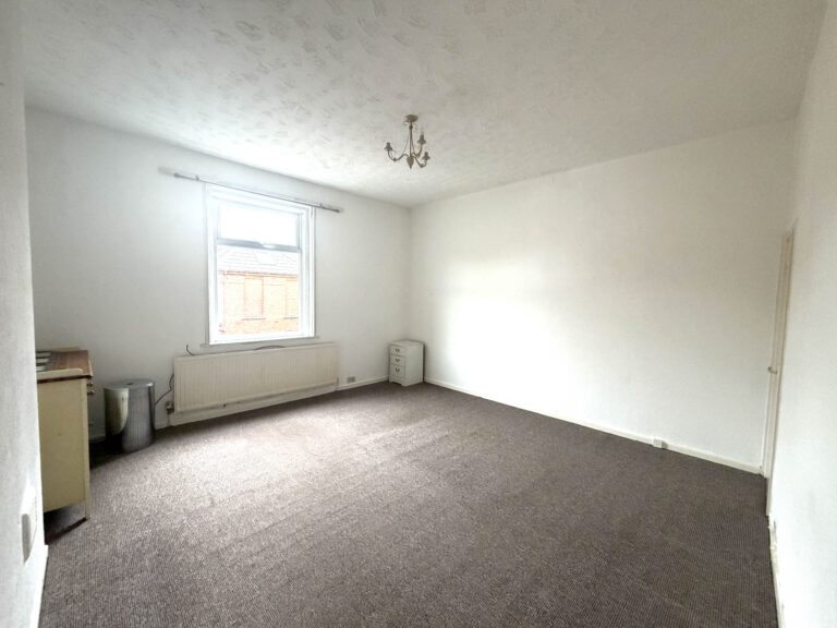 James Street North, Radcliffe, M26