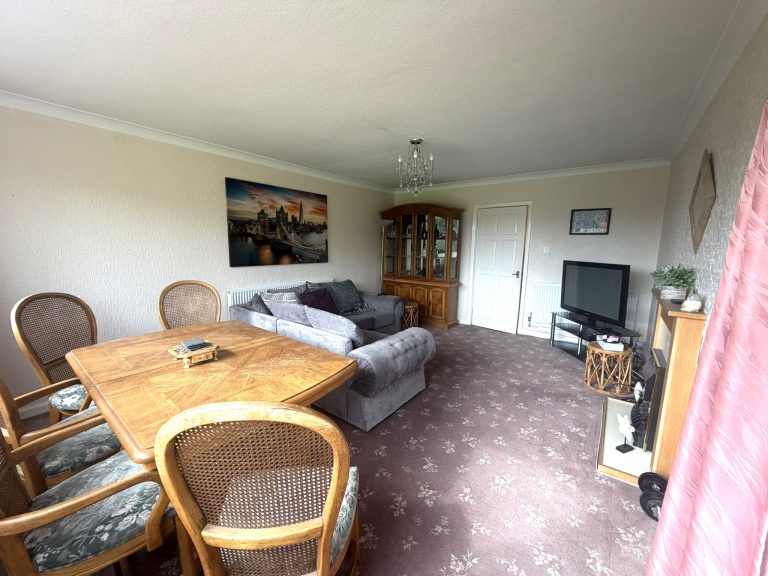 Park Lane, Whitefield, M45