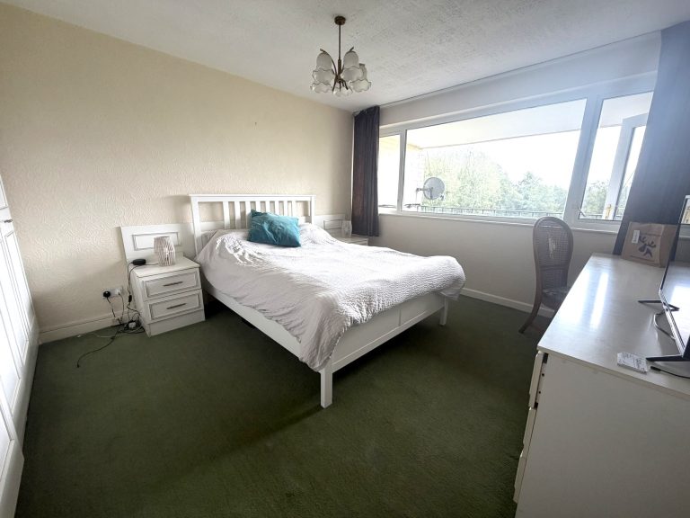 Park Lane, Whitefield, M45
