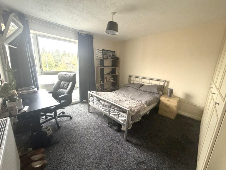 Park Lane, Whitefield, M45