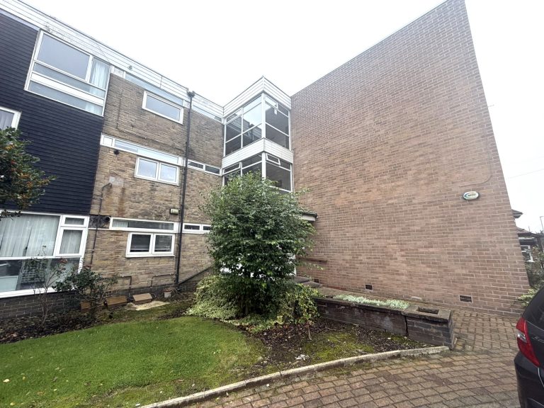 Park Lane, Whitefield, M45
